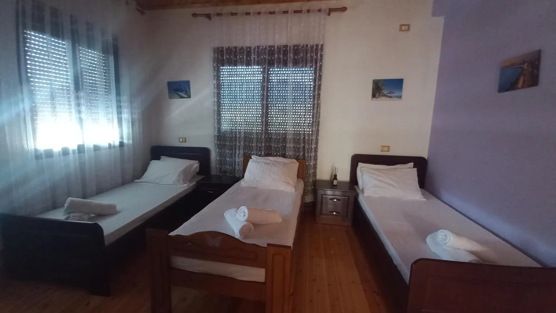 Villa Orhan Lazarat Gjirokastër