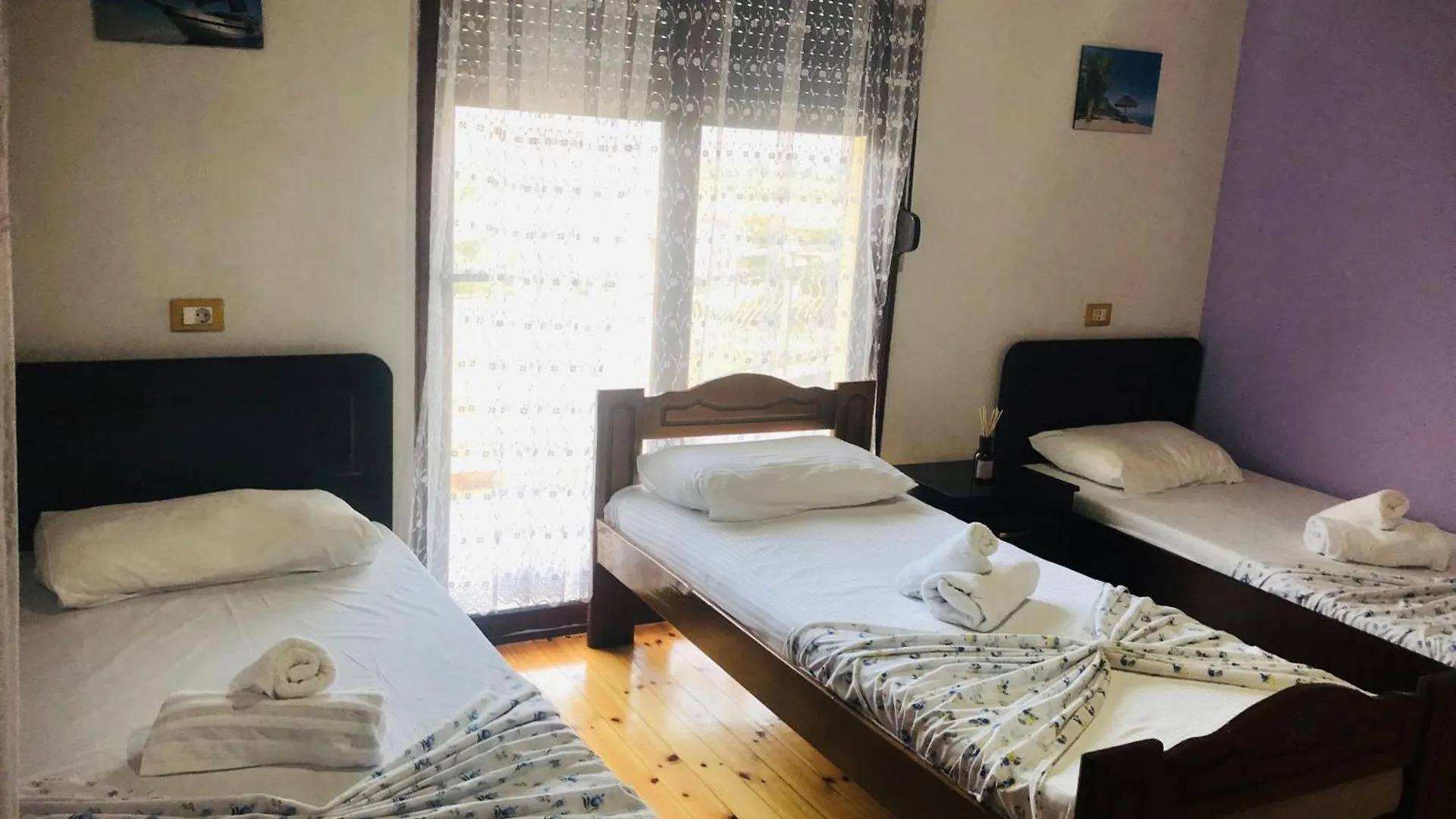 Villa Orhan Lazarat Gjirokastër